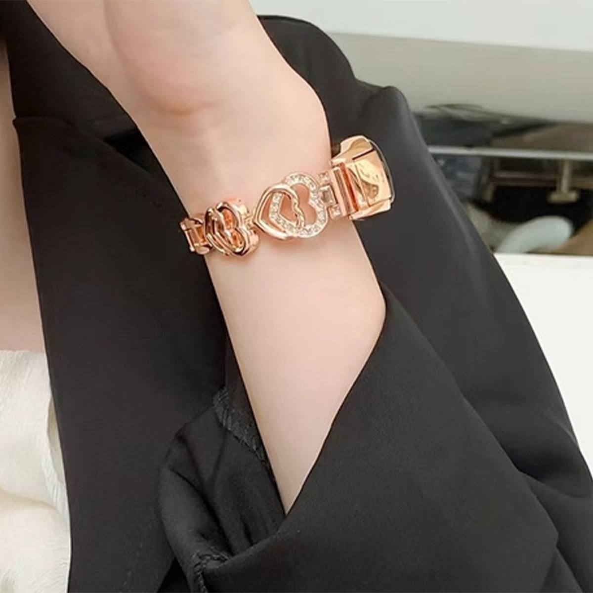 حزام لشاومي مي باند ، سوار ساع - مراجعة Xiaomi Smartwatch Accessories وسعره