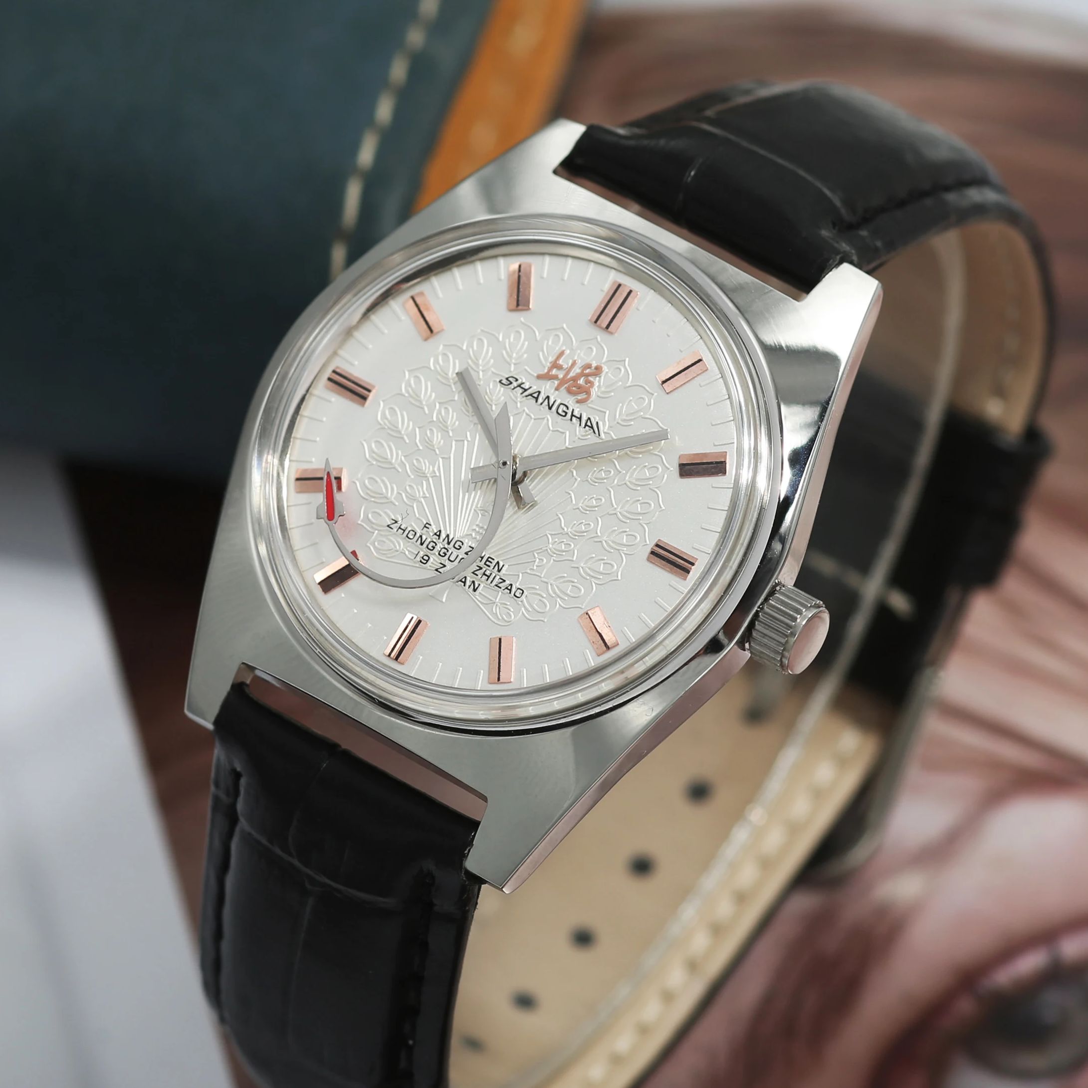 ساعة يد ميكانيكية من شنغهاي بت - مراجعة Accessories With Watch وسعره