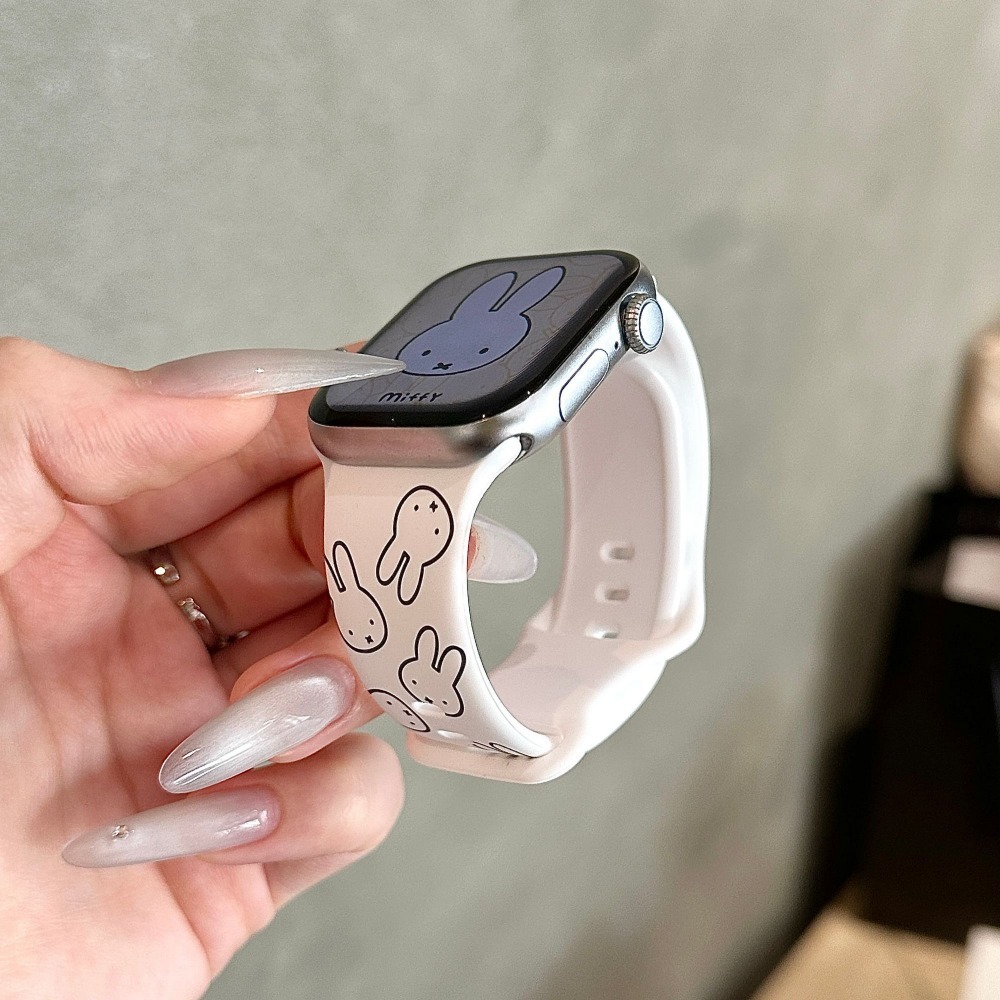 حزام ساعة كرتوني لطيف على شكل  - مراجعة Apple Smartwatch Accessories وسعره