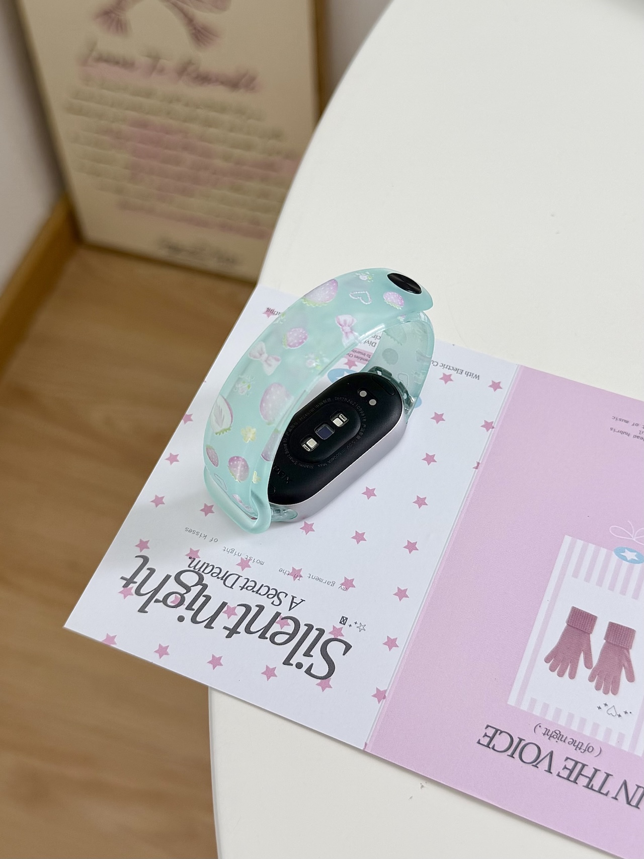 حزام TPU بطبعة فيونكة الفراولة - مراجعة Android Smartwatch Accessories وسعره