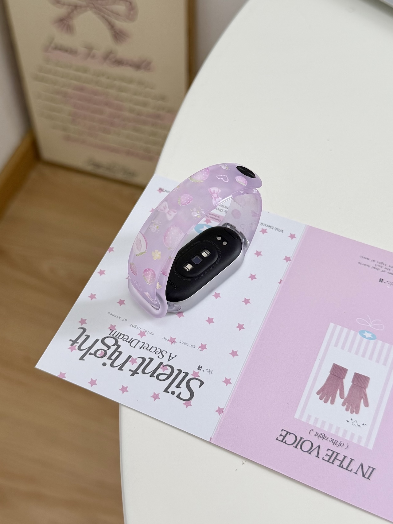 حزام TPU بطبعة فيونكة الفراولة - مراجعة Android Smartwatch Accessories وسعره